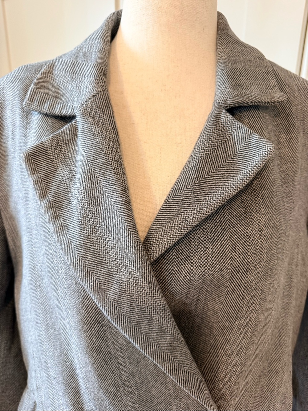 Annie Bing Becky Women's Gray Herringbone Blazer - Picture 6 of 15